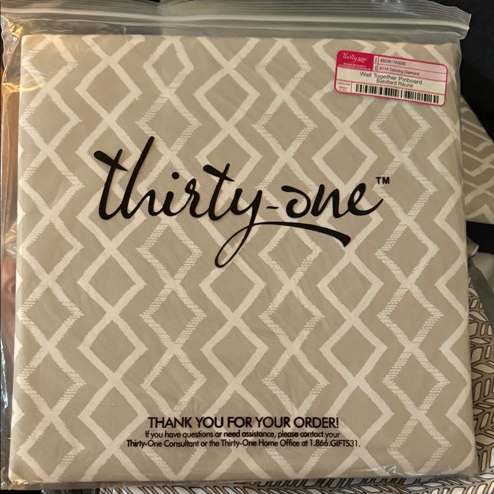 Thirty-One Beige and White Diamond Tote